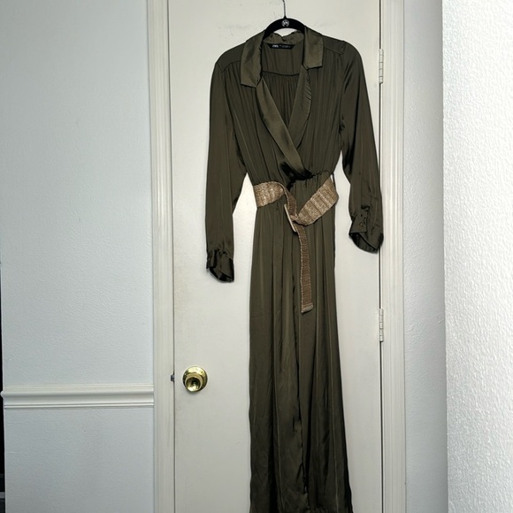 EUC Olive Green Zara Classy Belted Longsleeve Satin-Like Jumpsuit Size Medium - Picture 2 of 10